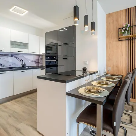 Myflat Coral 10 Premium Apartment *