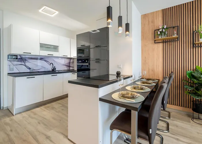 Myflat Coral 10 Premium Apartment *